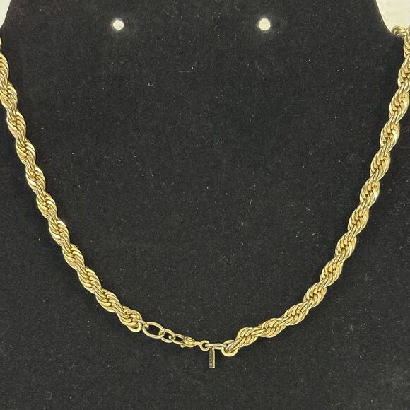 Vintage Monet Gold Tone Twisted Woven Rope Chain‎ Necklace Signed 20” Shiny - Picture 5 of 9